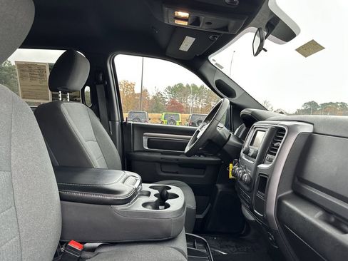 Used 2024 RAM 1500 Classic Warlock image 34