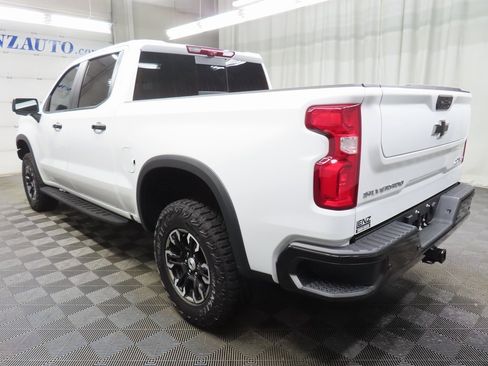 Used 2025 Chevrolet Silverado 1500 ZR2 w/ Technology Package image 5