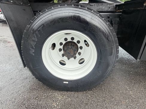 Used 2017 Ford F650 2WD SuperCab Super Duty image 55