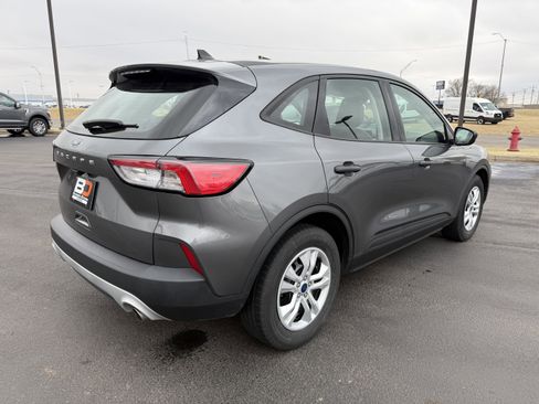 Used 2022 Ford Escape S image 3