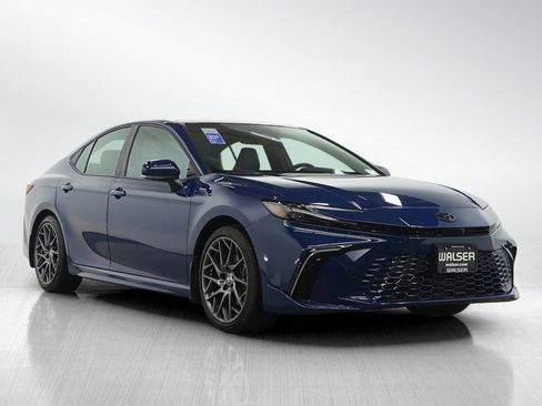 Used 2025 Toyota Camry XSE image 7