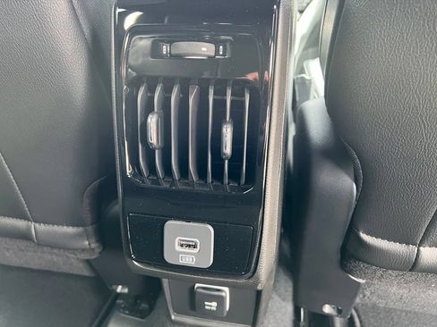 New 2026 Jeep Compass Latitude AWD/4WD image 17