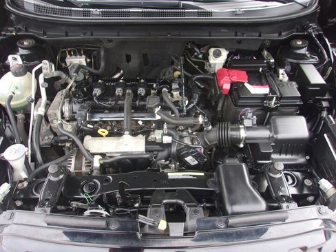 Used 2021 Nissan Kicks SV image 23