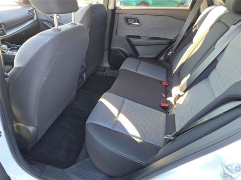 Used 2023 Nissan Rogue SV image 20