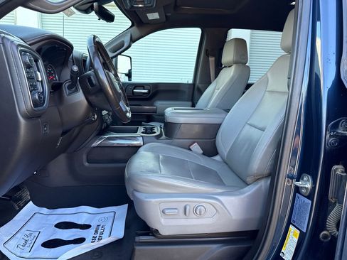 Used 2022 Chevrolet Silverado 2500 LTZ w/ LTZ Plus Package image 9