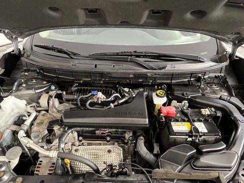 Used 2020 Nissan Rogue SV image 17