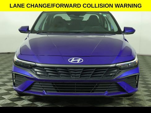Used 2024 Hyundai Elantra SE image 6