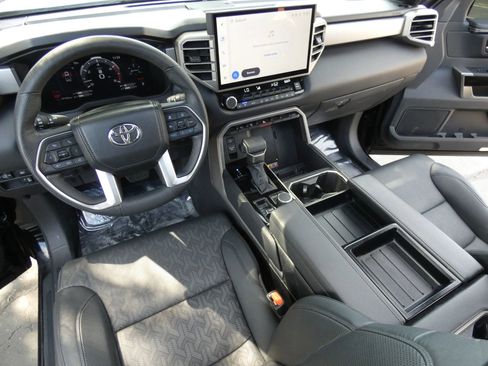 Used 2025 Toyota Tundra Limited image 53