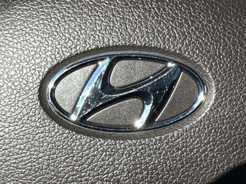 Used 2020 Hyundai Santa Fe SEL image 34