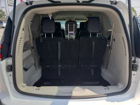 Used 2024 Chrysler Pacifica Touring-L w/ Road Tripper Package AWD/4WD image 5