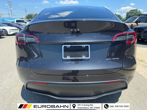 Used 2024 Tesla Model Y Long Range AWD/4WD image 4