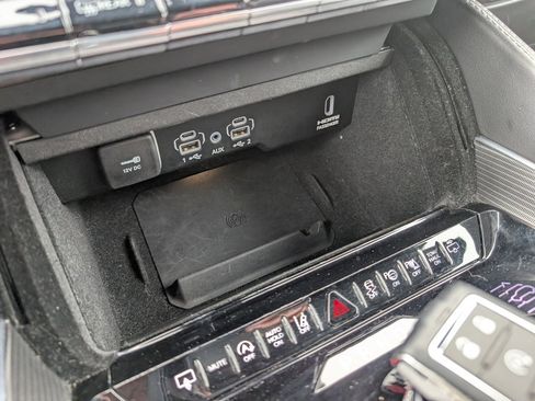 Used 2024 Jeep Grand Wagoneer L Series II w/ Quick Order Packagew 28T image 38