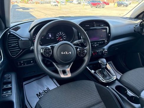 Certified 2022 Kia Soul S FWD image 29