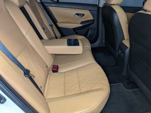 Used 2022 Nissan Sentra SV w/ SV Premium Package image 38