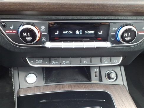 Used 2022 Audi Q5 2.0T Premium Plus w/ Premium Plus Package image 17