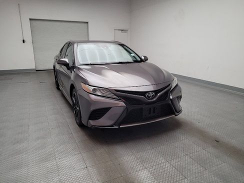 Used 2019 Toyota Camry XSE image 14