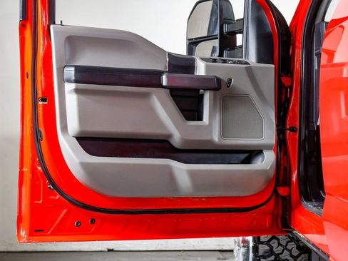 Used 2020 Ford F350 XLT w/ XLT Value Package image 31