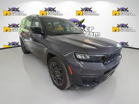 Used 2024 Jeep Grand Cherokee L Summit AWD/4WD image 3