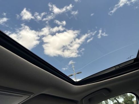 Used 2025 Honda Pilot Elite image 14