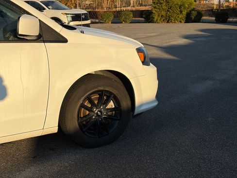 Used 2019 Dodge Grand Caravan GT image 8