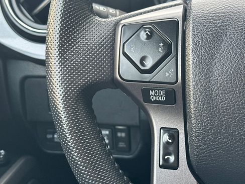 Used 2023 Toyota Tacoma TRD Off-Road image 30