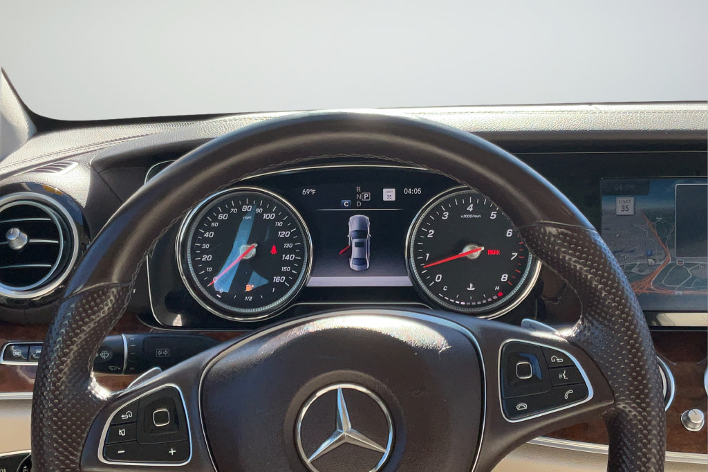 Used 2017 Mercedes-Benz E 300 image 13