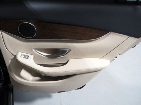 Used 2022 Mercedes-Benz GLC 300 4MATIC image 56