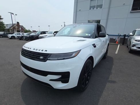 Used 2025 Land Rover Range Rover Sport SE AWD/4WD image 1