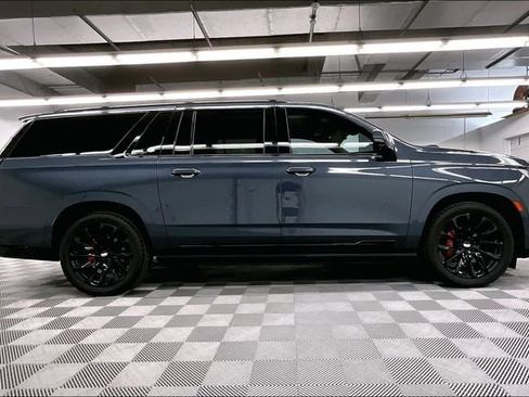 Used 2021 Cadillac Escalade ESV Sport Platinum w/ LPO, ONYX Package AWD/4WD image 16