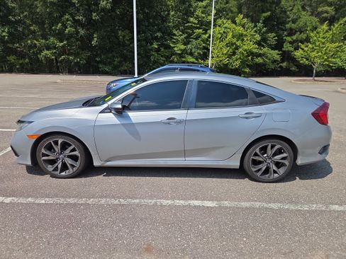 Used 2019 Honda Civic Sport image 6