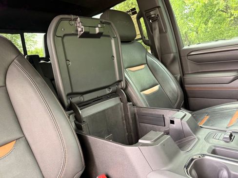 Used 2022 GMC Sierra 1500 AT4 w/ AT4 Premium Package AWD/4WD image 41