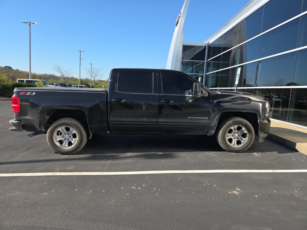 Used 2018 Chevrolet Silverado 1500 LT w/ All Star Edition AWD/4WD image 5