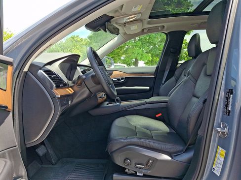 Used 2023 Volvo XC90 B6 Plus w/ Protection Package AWD/4WD image 14