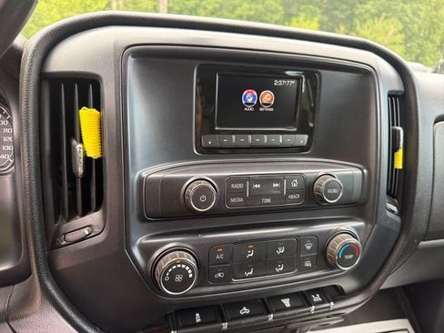 Used 2015 GMC Sierra 3500 4x4 Crew Cab w/ Sierra Convenience Package image 18