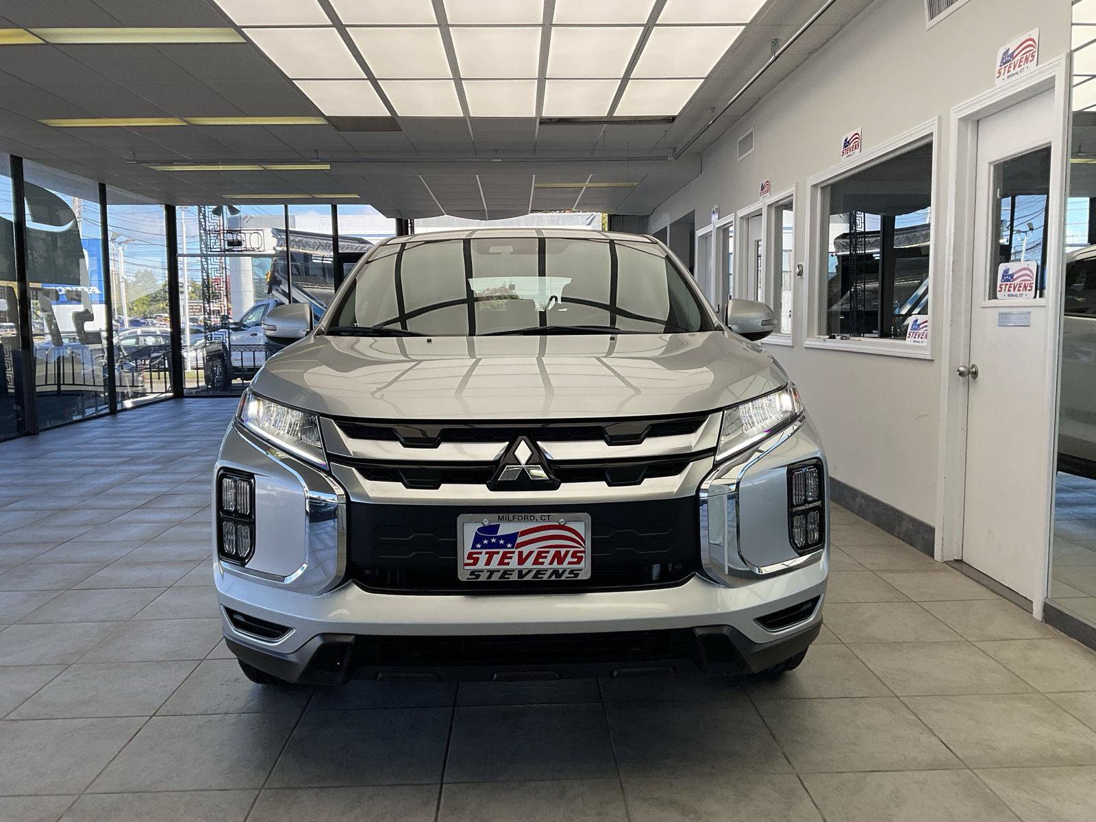 Used 2025 Mitsubishi Outlander Sport SE AWD/4WD image 2