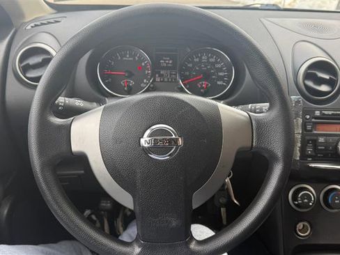 Used 2014 Nissan Rogue S image 29