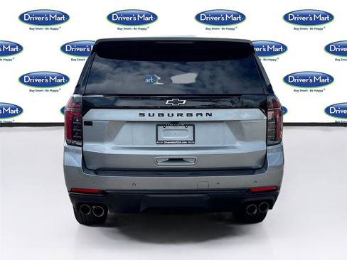 Used 2025 Chevrolet Suburban Z71 AWD/4WD image 6
