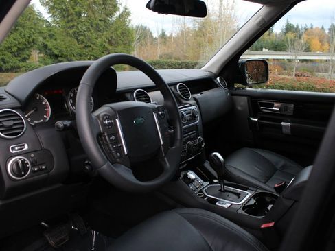 Used 2011 Land Rover LR4 HSE LUX image 16