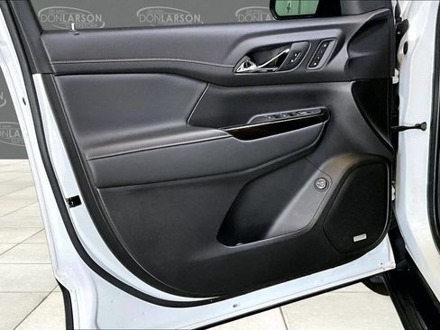 Used 2023 GMC Acadia AT4 w/ Technology Package AWD/4WD image 14