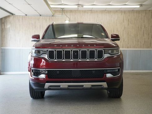 Used 2022 Jeep Wagoneer Series III w/ Premium Group I RWD image 2