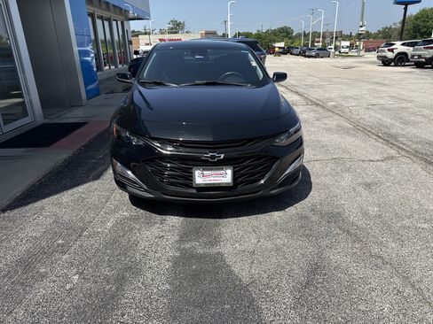 Used 2024 Chevrolet Malibu RS FWD image 3