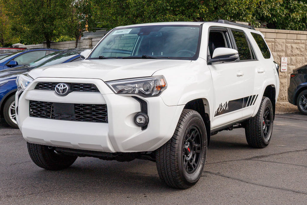 Used 2021 Toyota 4Runner SR5 Premium w/ Moonroof Package AWD/4WD image 12