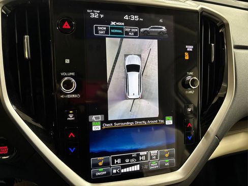 Used 2024 Subaru Ascent Limited w/ Technology Package image 33