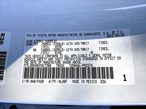Certified 2025 Toyota Tacoma SR AWD/4WD image 33