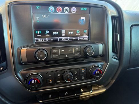 Used 2018 Chevrolet Silverado 1500 LT w/ All Star Edition image 18