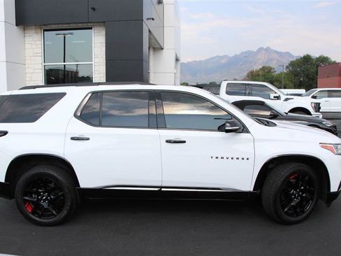 Used 2019 Chevrolet Traverse Premier w/ Redline Edition AWD/4WD image 10