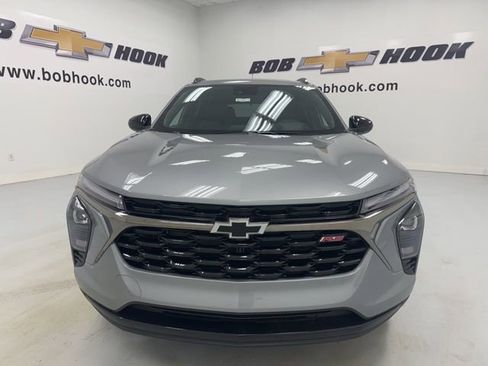 New 2026 Chevrolet Trax RS image 2