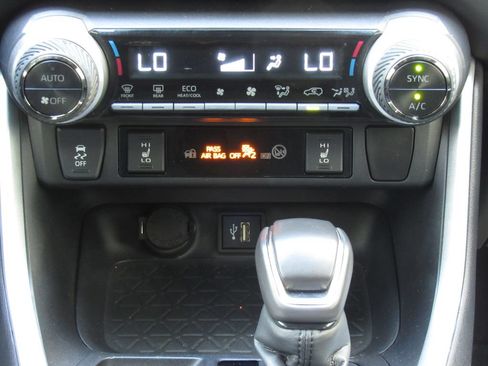 Used 2024 Toyota RAV4 XSE w/ Weather Package AWD/4WD image 30