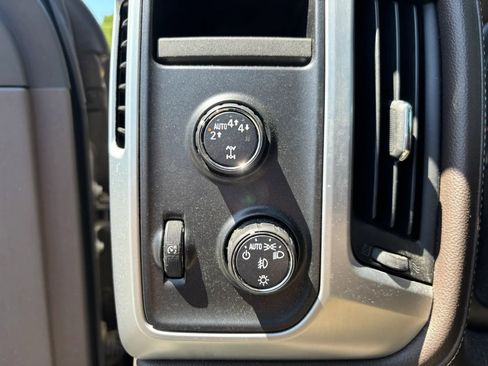 Used 2017 GMC Sierra 1500 SLT w/ SLT Premium Package AWD/4WD image 17