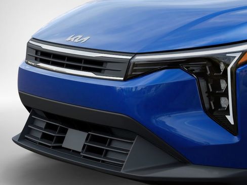 New 2026 Kia K4 FWD image 12